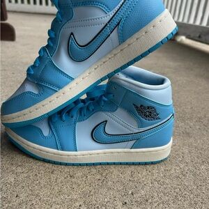Nike Air Jordan High-Top Sneakers in Blue
